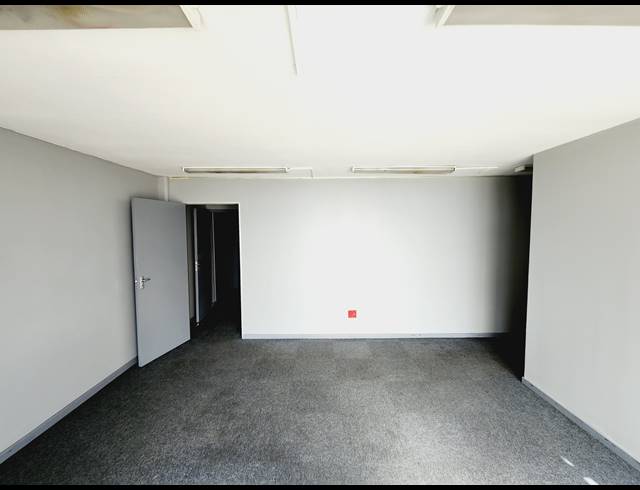 637M² WAREHOUSE TO LET IN KYA SANDS